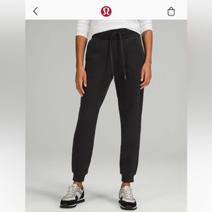 COPY - Lululemon Scuba High-Rise Jogger